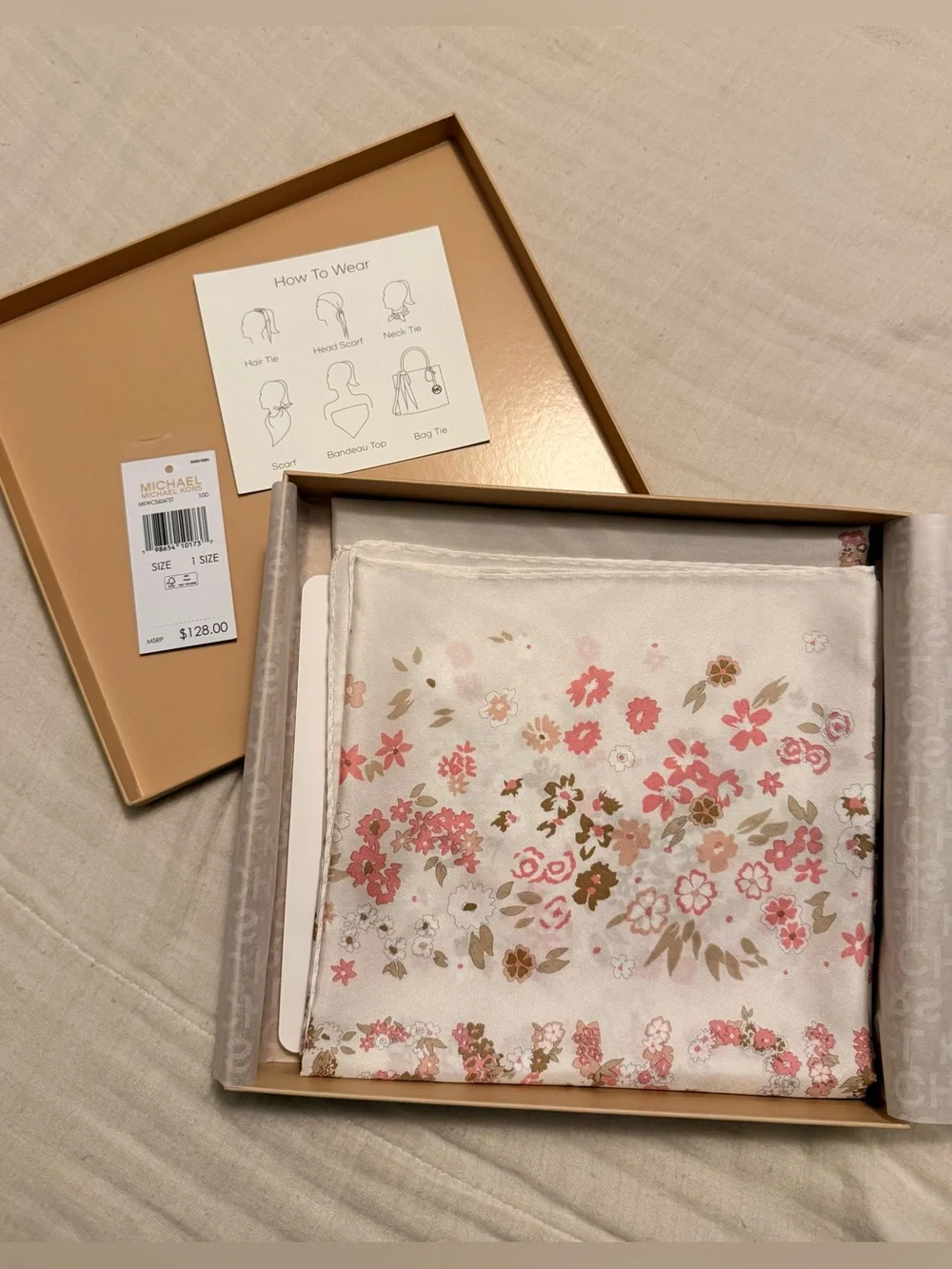 🤍New Michael Kors Dahlia Garden Silk Square